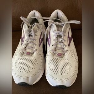 Brooks Ariel 20 Running Walking Athletic Gray Shoes Women’s U.S. Size 11.5 Med B